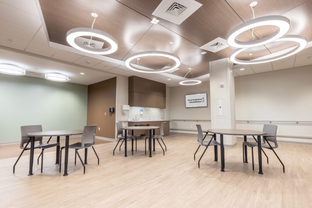 Patient dining room at Good Shepherd Rehabilitation Hospital